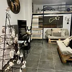 Apartment El Pisito Forest,a 300 Metros Iglesia De La Encarnacion