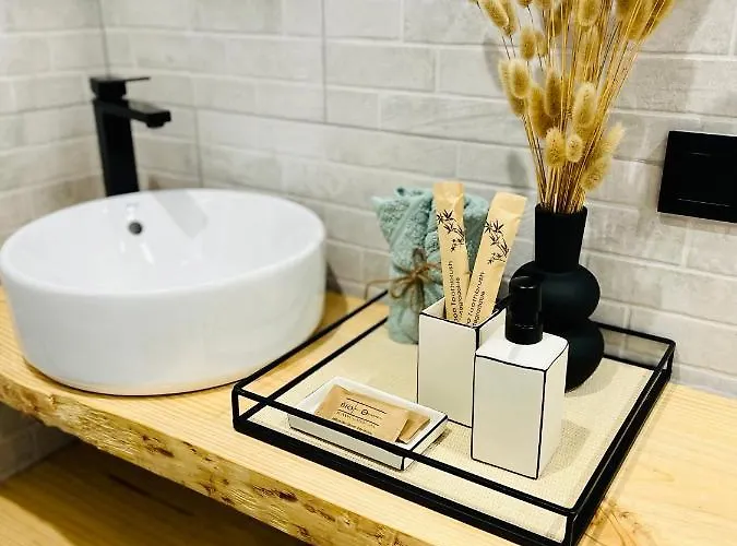 El Pisito Forest,a 300 Metros Iglesia De La Encarnacion Μαρμπέλλα