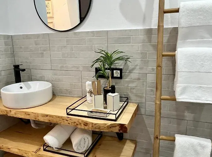 Apartament El Pisito Forest,a 300 Metros Iglesia De La Encarnacion