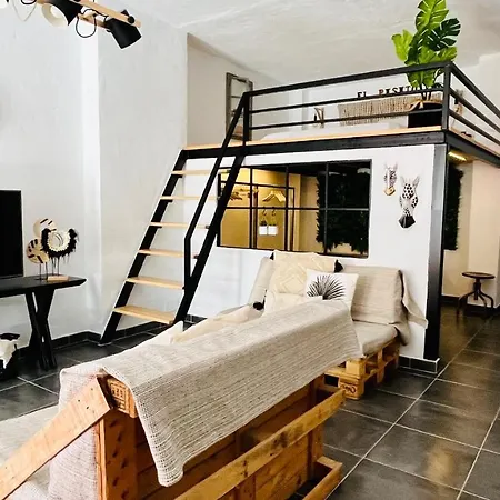 El Pisito Forest,a 300 Metros Iglesia De La Encarnacion Apartment *